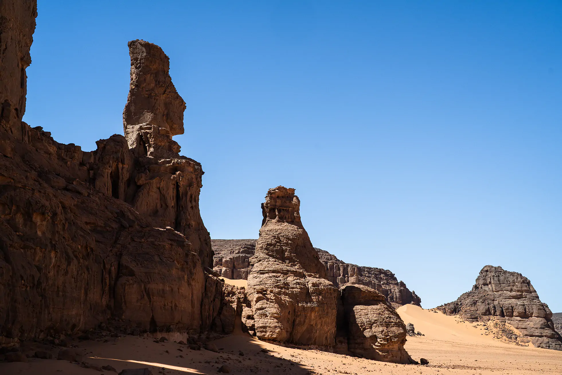 Formas humanas gigantescas rocas Tassili Najjer